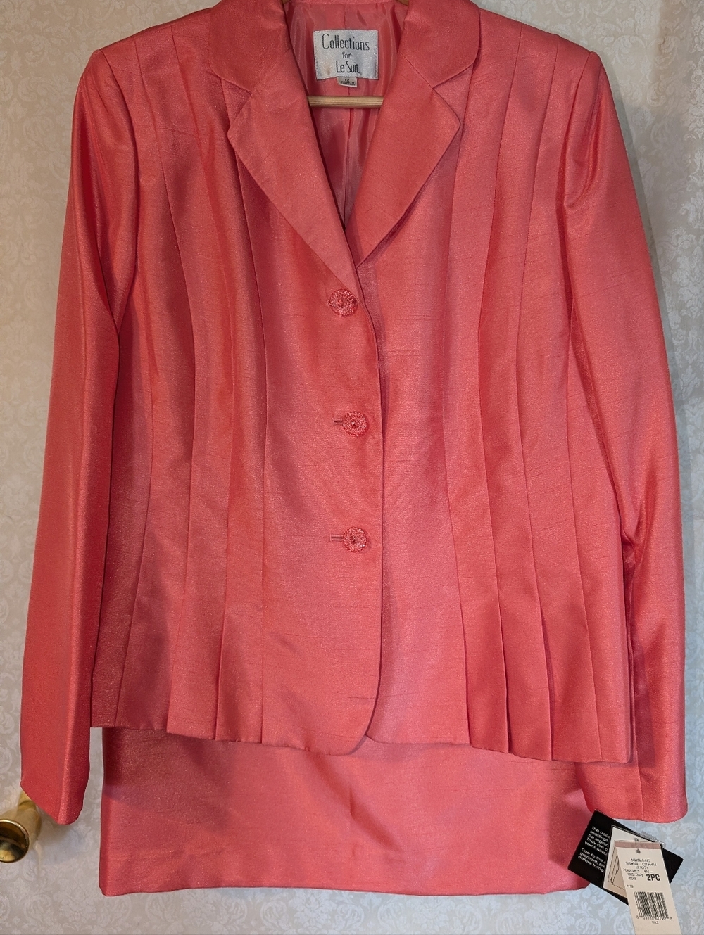 Le Suit New With Tags Sz.12 Peach Jacket & Skirt Set - Picture 2 of 15